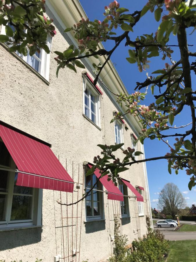 Vandrarhemmet Oestergatan Skovde Bagian luar foto
